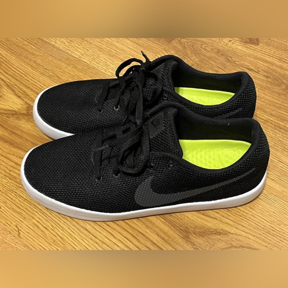 Nike Essentialist Black/White 819810-001 Men’s Size 12